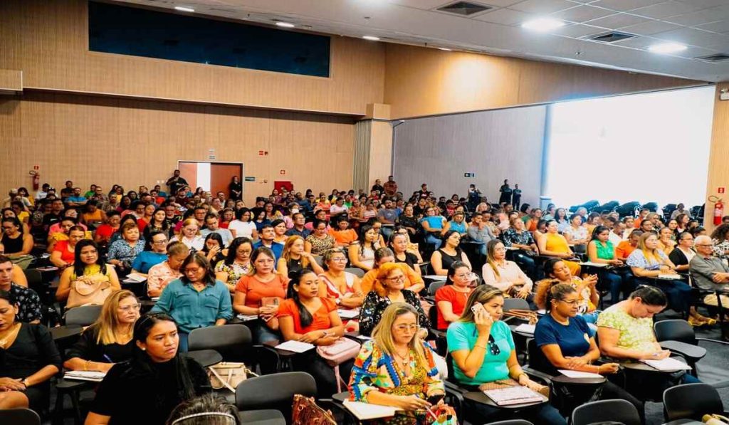Gestores e Pedagogos da Rede Municipal Engajados na Jornada Pedagógica 2024 da Prefeitura de Santarém